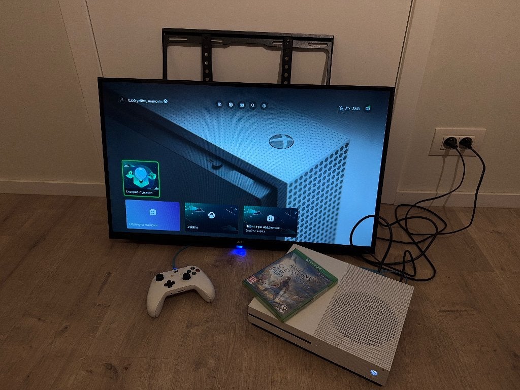 Xbox One S 1 To + téléviseur JVC 32 pouces, Consoles de jeu & Jeux vidéo, Neuf, Avec 1 manette, Xbox One, Enlèvement