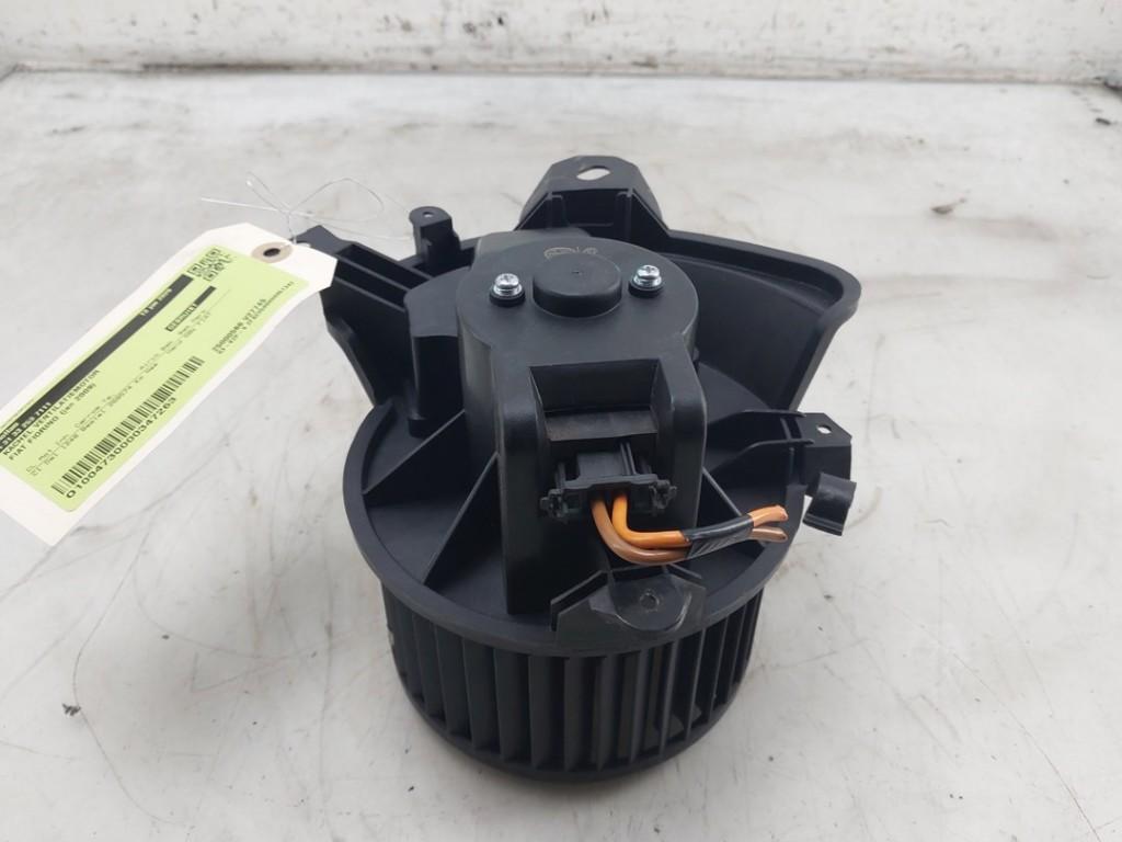 KACHEL VENTILATORMOTOR Fiat Fiorino (225) (|77366871|), FCA Germany GmbH, Gebruikt, IPC D1-09 Bahnhofsplatz
65423  Rüsselsheim am Main, DE