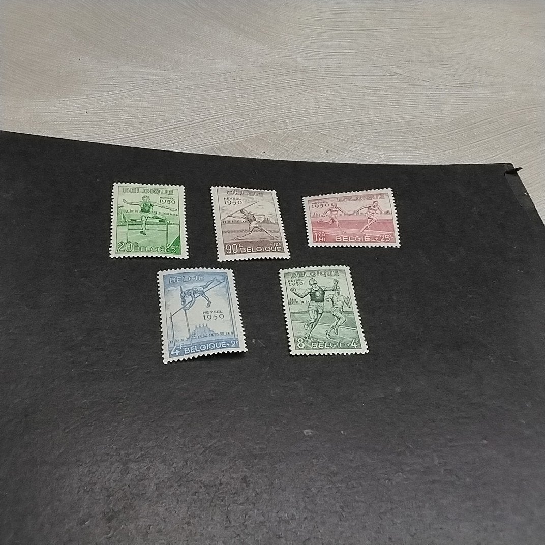 BELGIE 827/831. postfris met een cote van 90,00 €, Ophalen of Verzenden, Postfris