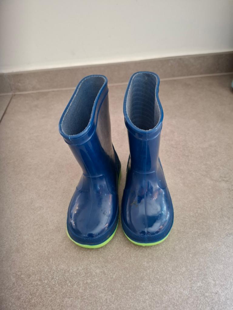 Regenlaars maat 22, Ophalen
