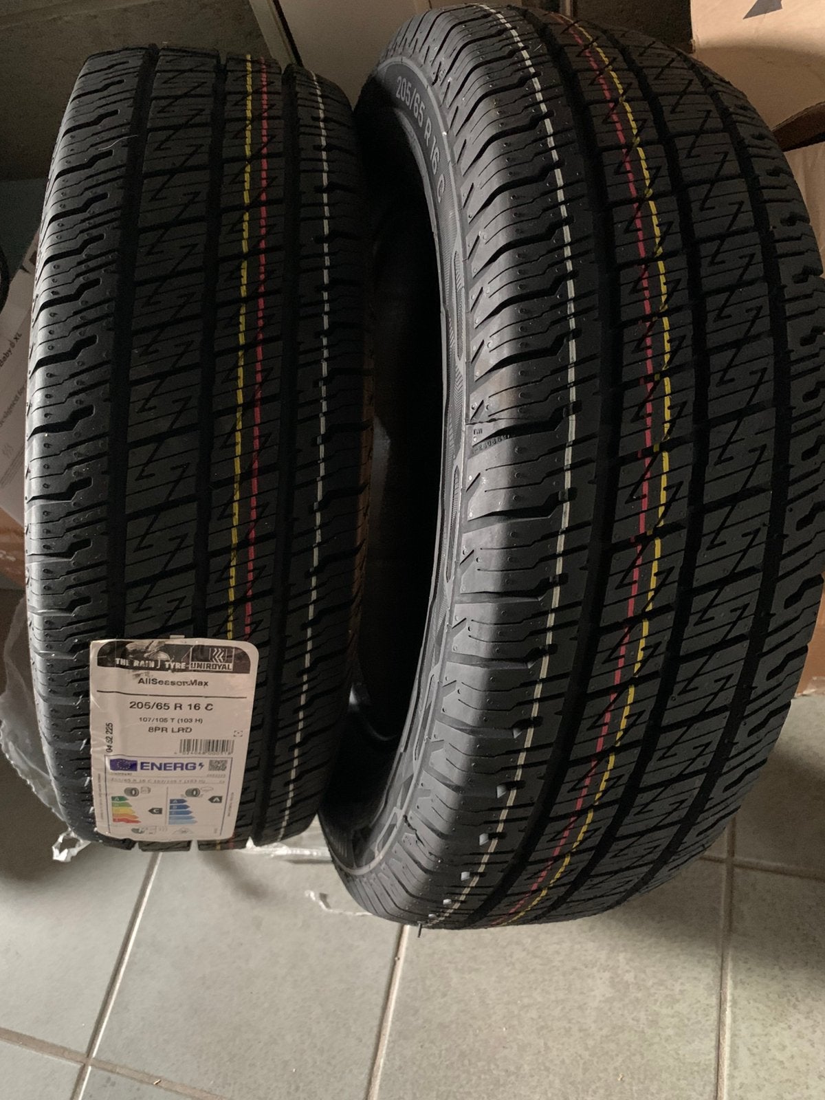 Pneus Uniroyal  205/65/R16 C - 103H, Enlèvement, 4 Saisons, Pneu(s)