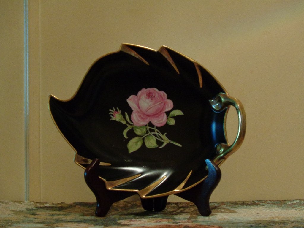 Plat en porcelaine tchécoslovaque style Vienne, Antiquités & Art, Enlèvement ou Envoi
