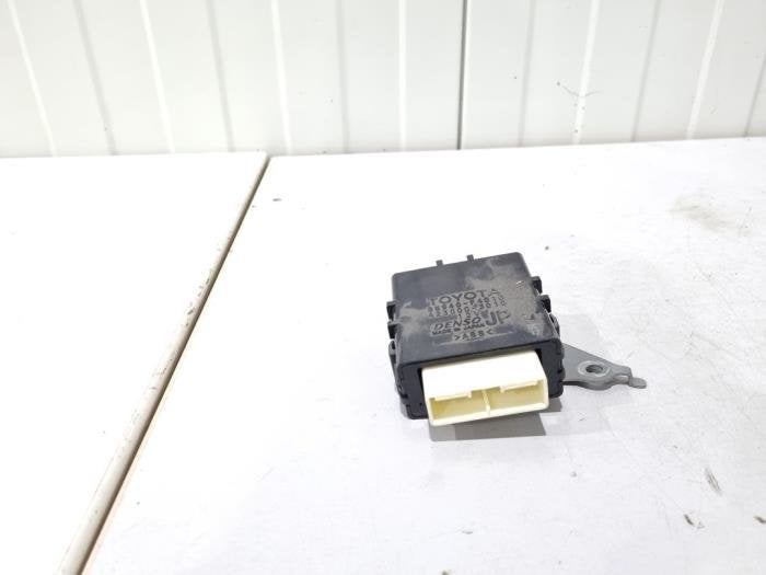 Module essuie-glace d'un Toyota C-HR, -, 3 mois de garantie, Toyota, Utilisé