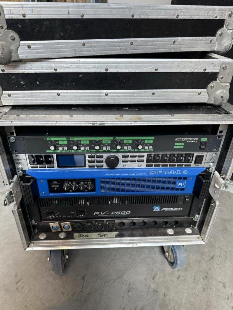 Complete PA-set: subs + 4x bi-amp toppen + amps + crossover, Audio, Tv en Foto, Professionele apparaten, Ophalen, Zo goed als nieuw