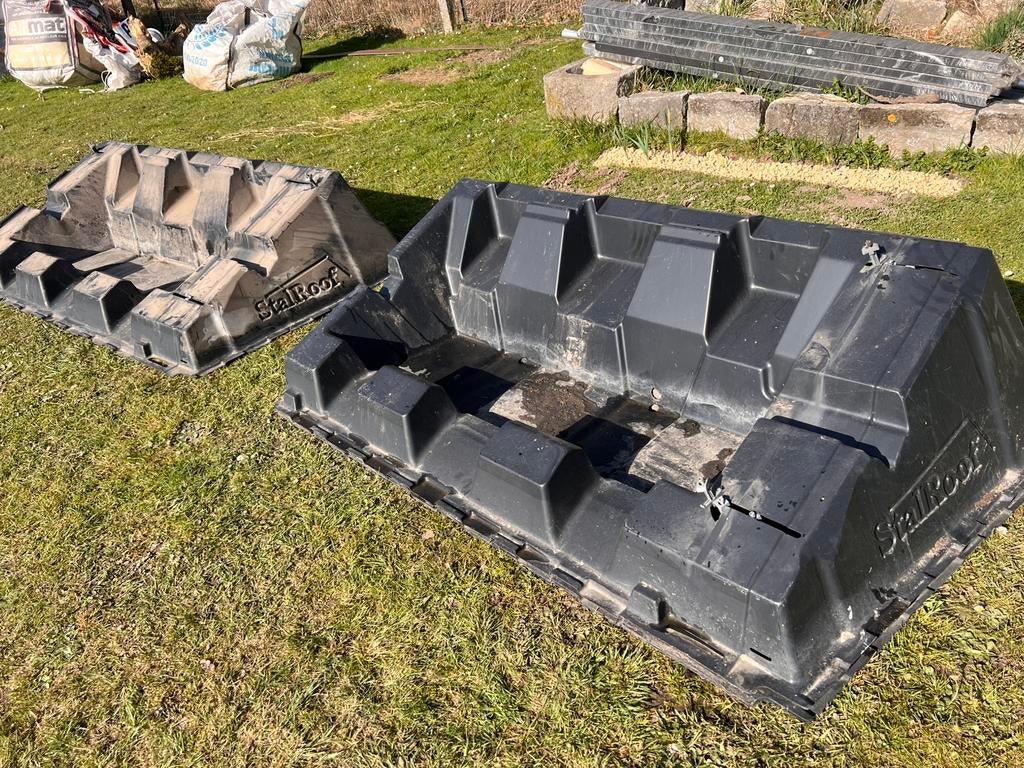 Support pour panneaux solaires (plate-forme ou sol), Bricolage & Construction, Tuiles & Revêtements de toit, Enlèvement, Comme neuf
