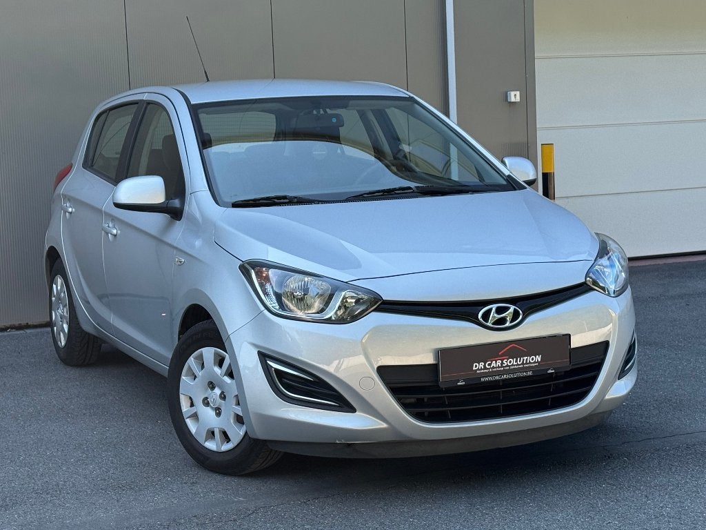 Hyundai I20 1.2 Benzine airco 2014 euro5b 127Dkm, Auto's, Voorwielaandrijving, Euro 5, Stof, Zwart