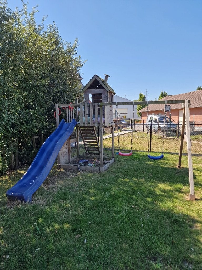 Aire de jeux Wickey avec balançoire et toboggan, Enlèvement, Utilisé, Bac à sable