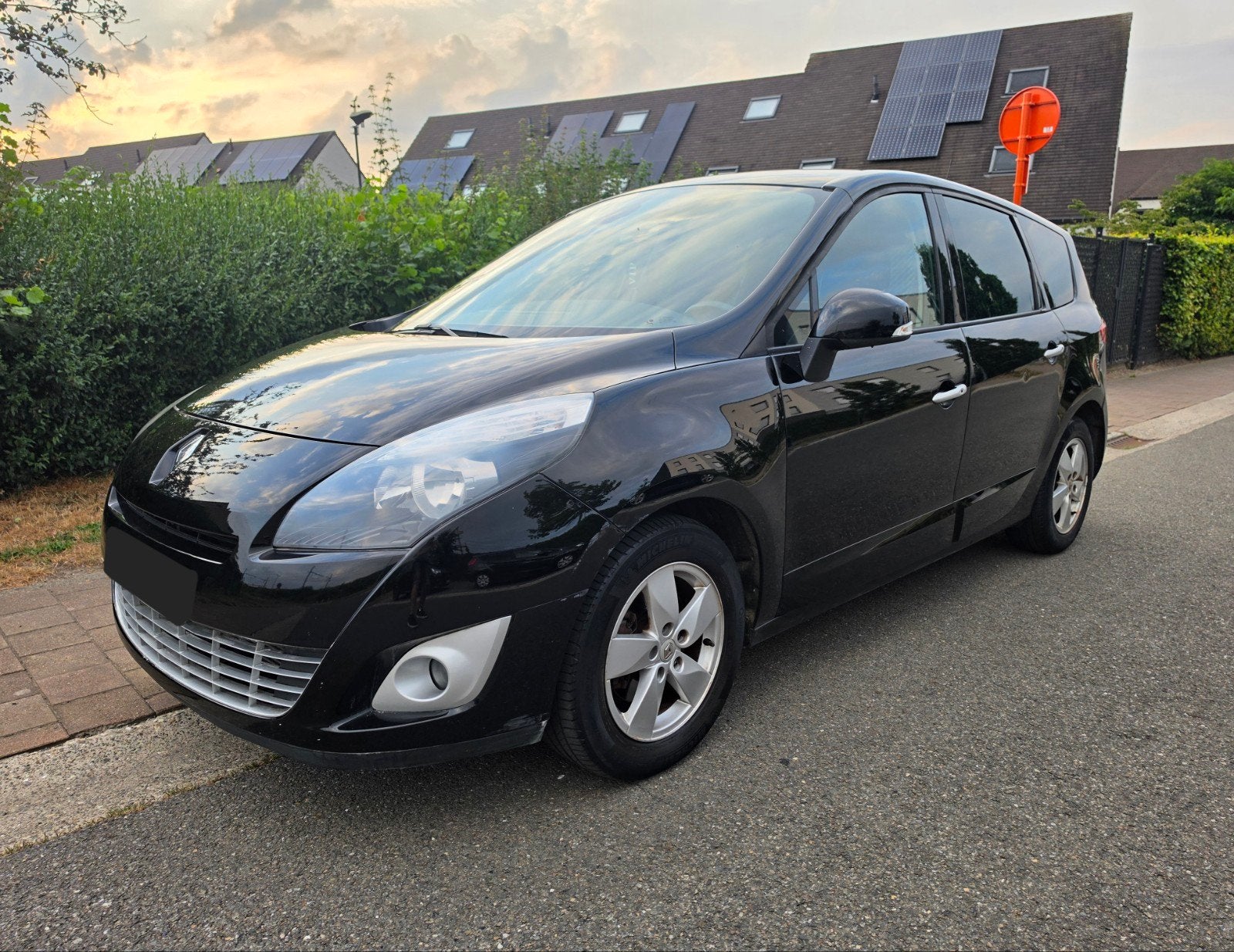 Renault Grand Scenic 1.4i Benzine Slechts 125.000km Gekeurd, Autos, Renault, Euro 5, Achat, Boîte manuelle, Noir