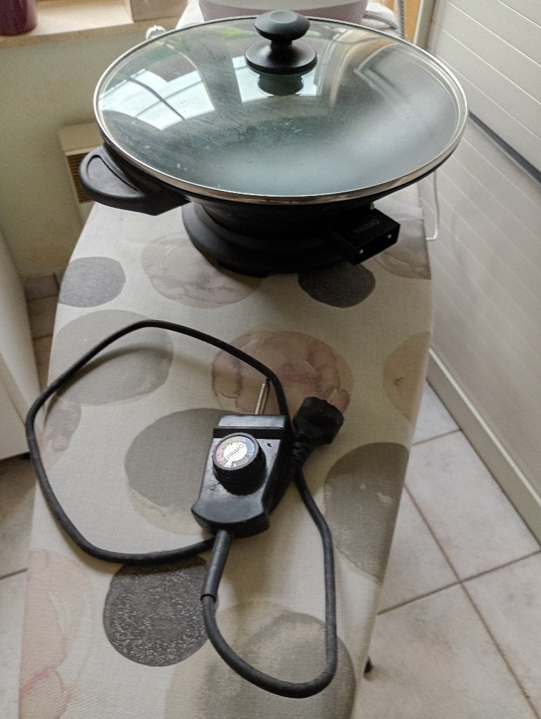 electrische wok, Huis en Inrichting, Ophalen, Overige materialen, Met deksel, Zo goed als nieuw