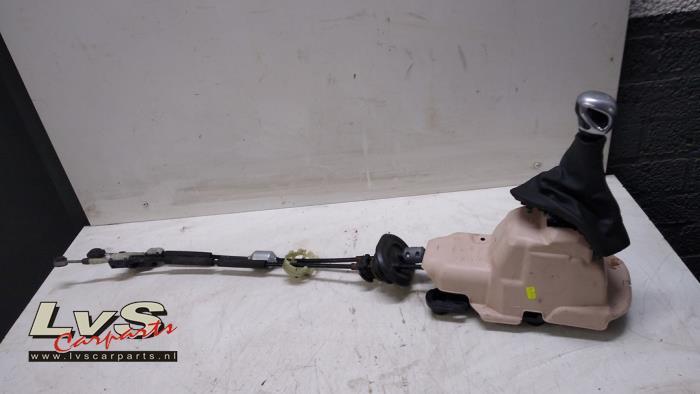 Timonerie de changement de vitesse d'un Peugeot 2008, -, 3 mois de garantie, Utilisé, -