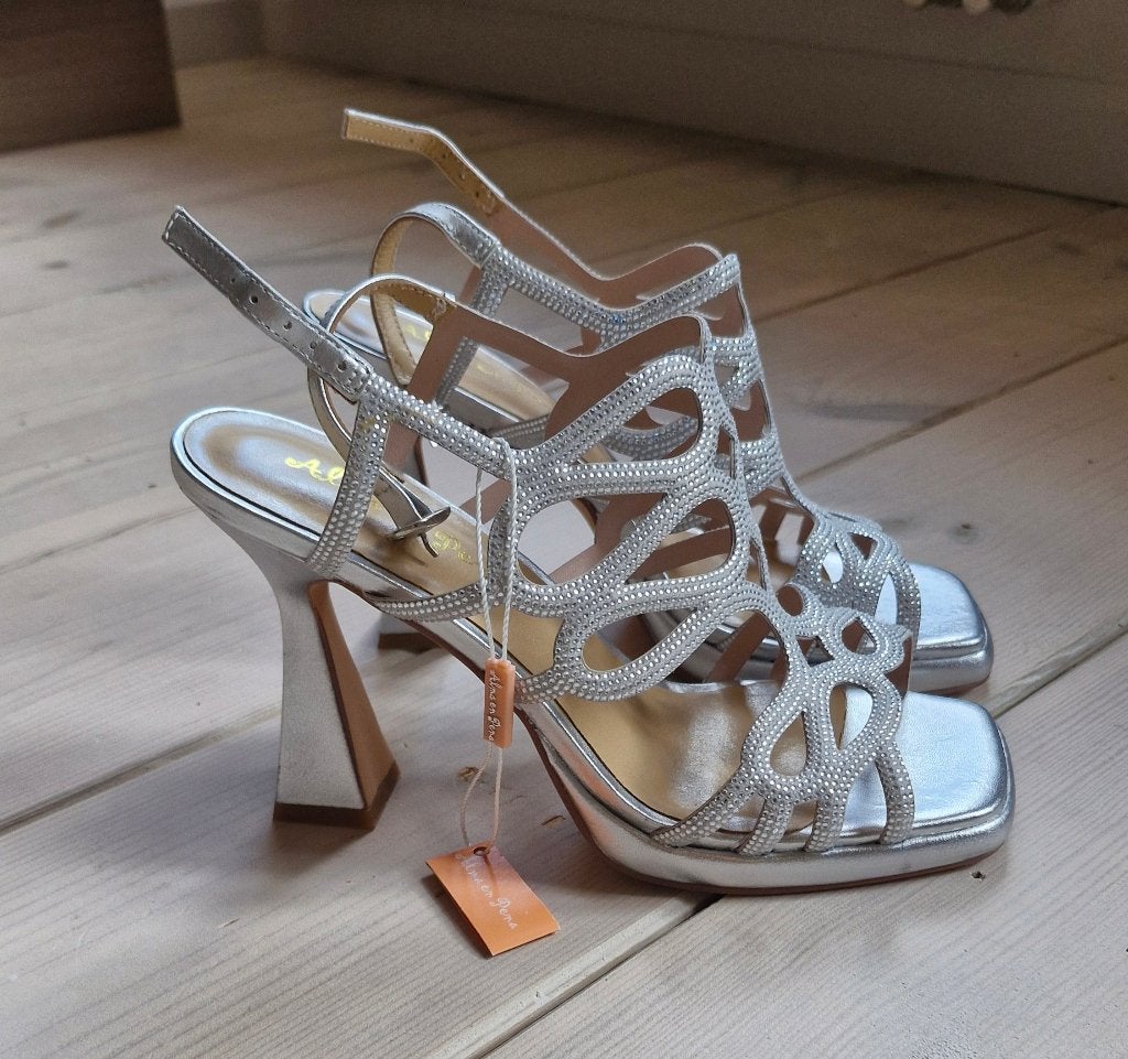 NIEUW - Sandalen met hak Alma & Pena - maat 39, Ophalen, Alma en Pena, Overige kleuren, Nieuw