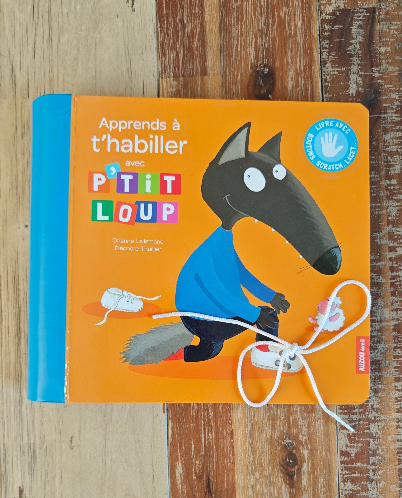 Apprends à t'habiller avec P'tit Loup, Enlèvement ou Envoi, Utilisé, Livre à déplier, à toucher ou à découvrir