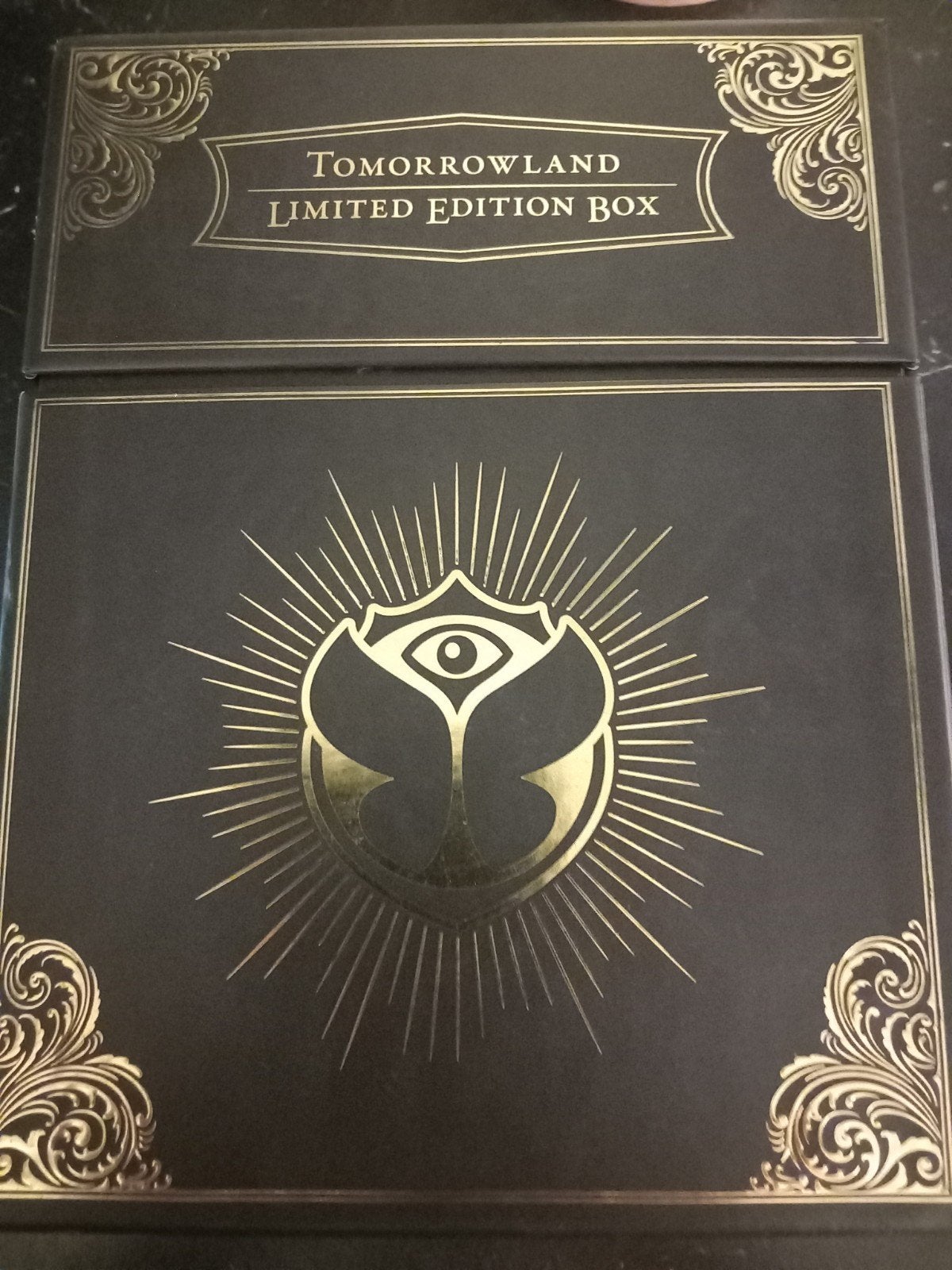 Coffret CD Tomorrowland en édition limitée, Enlèvement ou Envoi