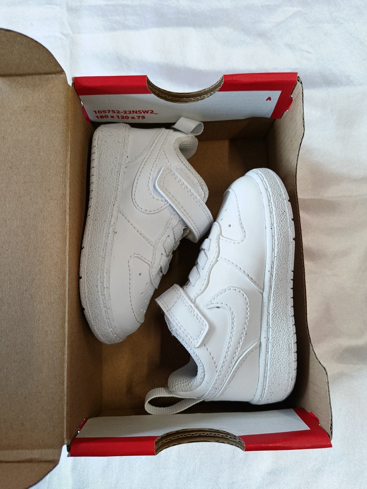 Nike schoenen maat 19, NIKE, Jongen of Meisje, Schoenen, Nieuw