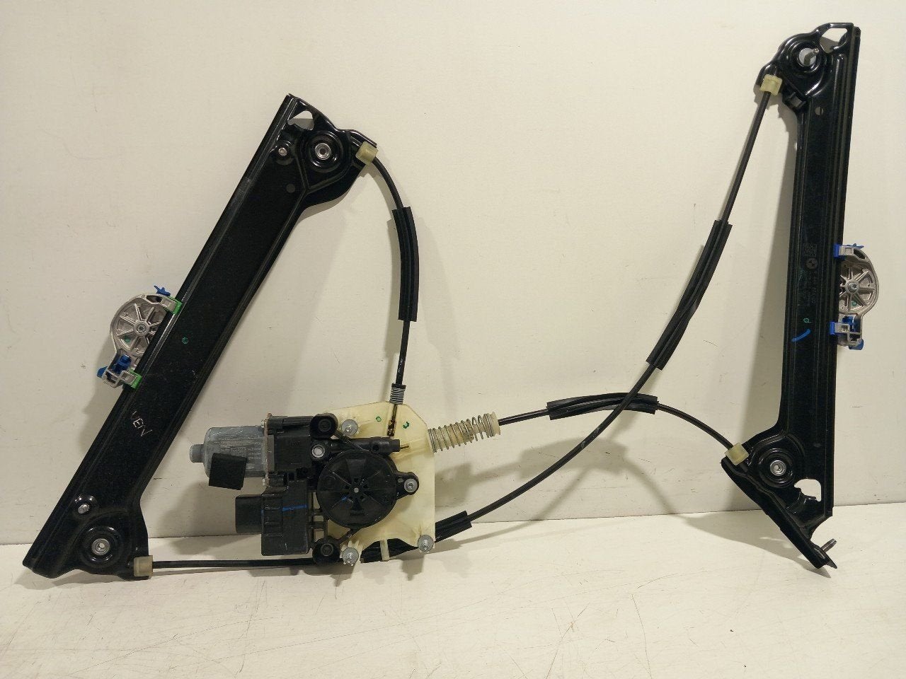 Raammechaniek elektrisch rechts voor BMW Z4, Onderdelen@venauto.nl, Van der Ven Autorecycling B.V., Gebruikt, Ettenseweg 76, 4706 PB Roosendaal, The Netherlands