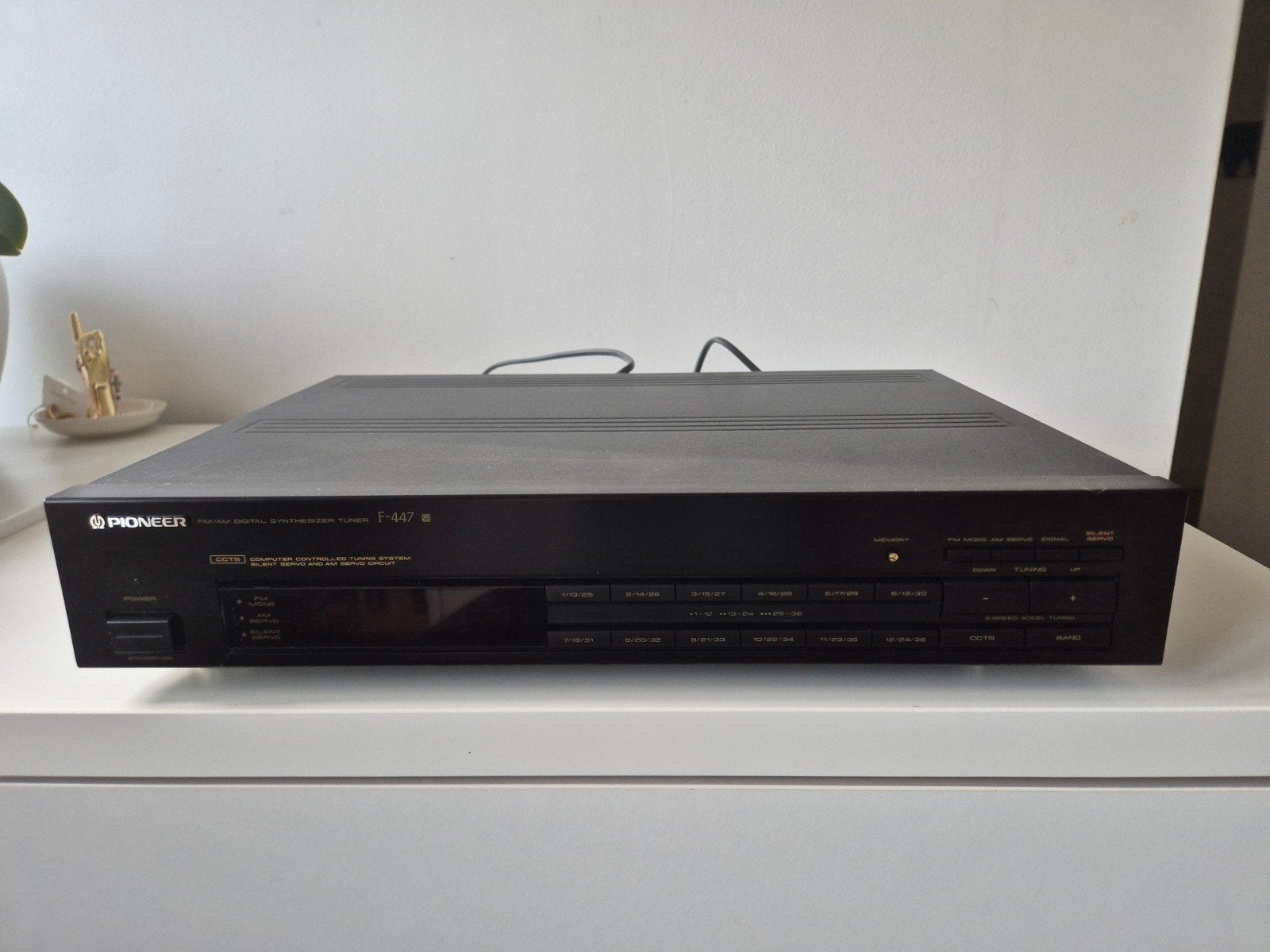 Tuner Stéréo Numérique Pioneer F-447 (Excellent état)