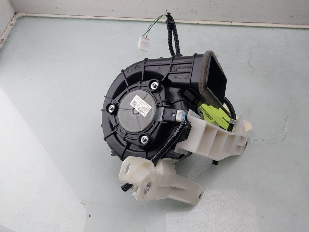 DIVERS Toyota Yaris Cross (PB1 / PJ1) (|G9230K0021|), Kundenbetreuung@toyota.de, Toyota, Utilisé, Toyota-Allee 2
50858  Köln, DE