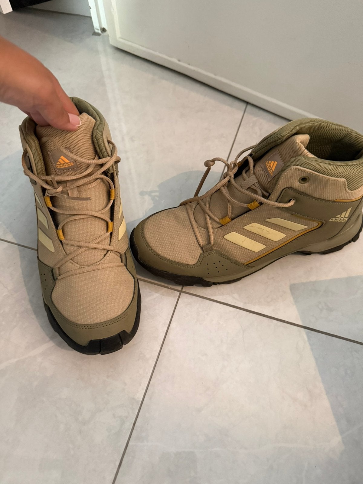 Bottine adidas 39 1/3, Enlèvement ou Envoi, Comme neuf