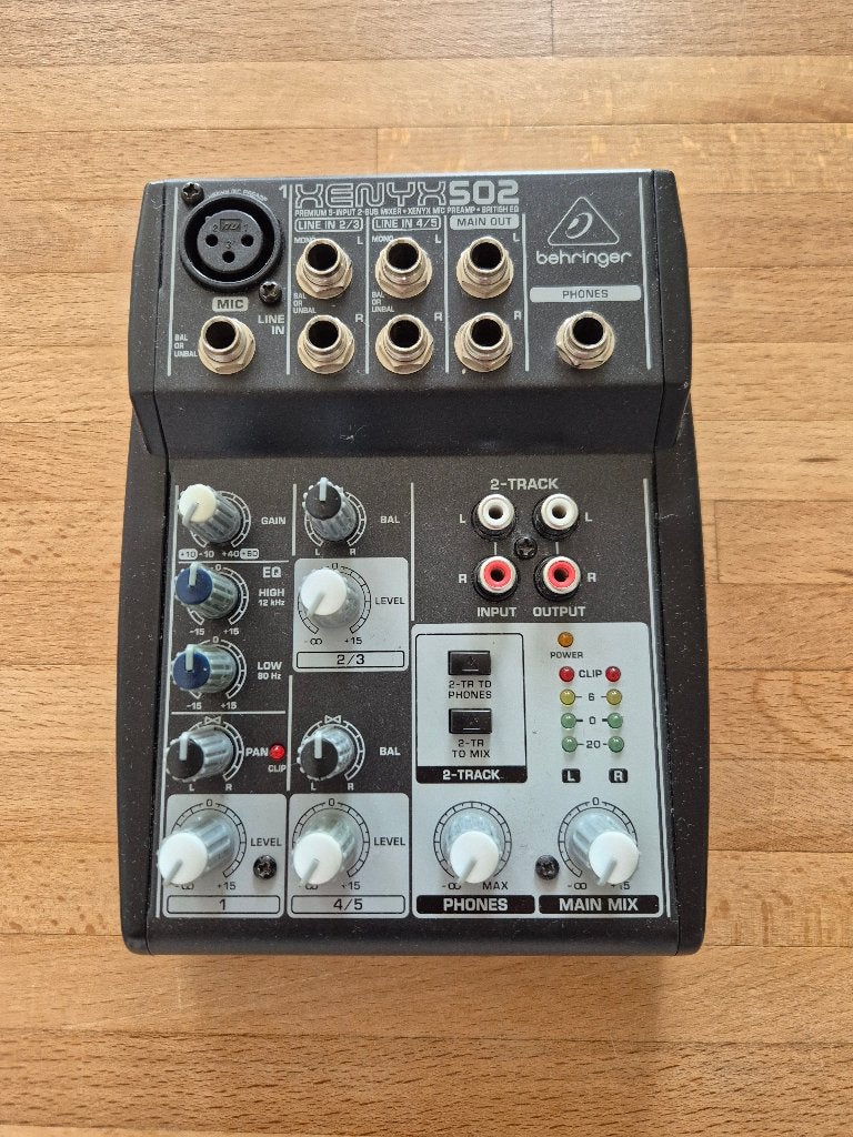 Mengpaneel Behringer XENYX 502, Muziek en Instrumenten, Mengpanelen, Ophalen of Verzenden, Gebruikt, Minder dan 5 kanalen, Microfooningang