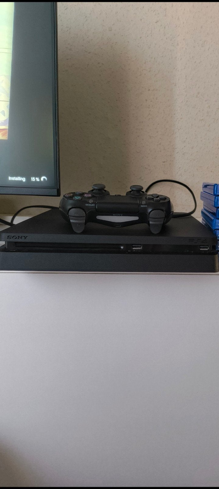 Ps4 slim met controller+ 11 games, Games en Spelcomputers, Games | Sony PlayStation 4, Ophalen