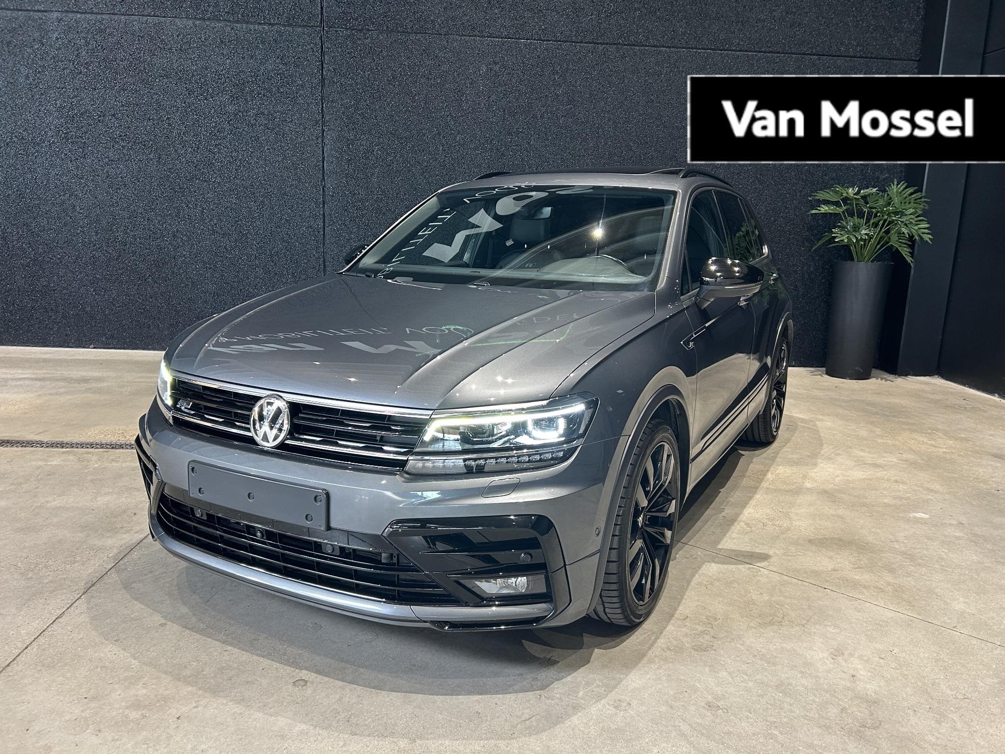 Volkswagen Tiguan 1.5 TSI 110kW DSG R-Line NAVI | 360° CAM, Auto's, Volkswagen, Stof, 110 kW, 4 cilinders, Bedrijf