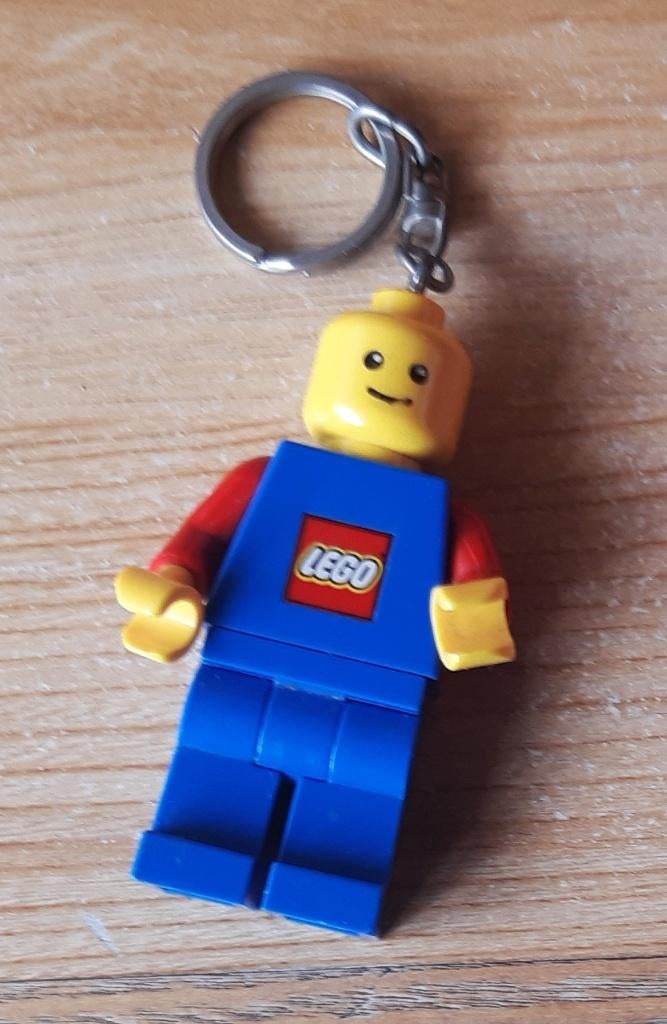 LEGO Sleutelhanger popje groot 7cm., Kinderen en Baby's, Speelgoed | Duplo en Lego, Ophalen of Verzenden, Sleutelhanger, Lego