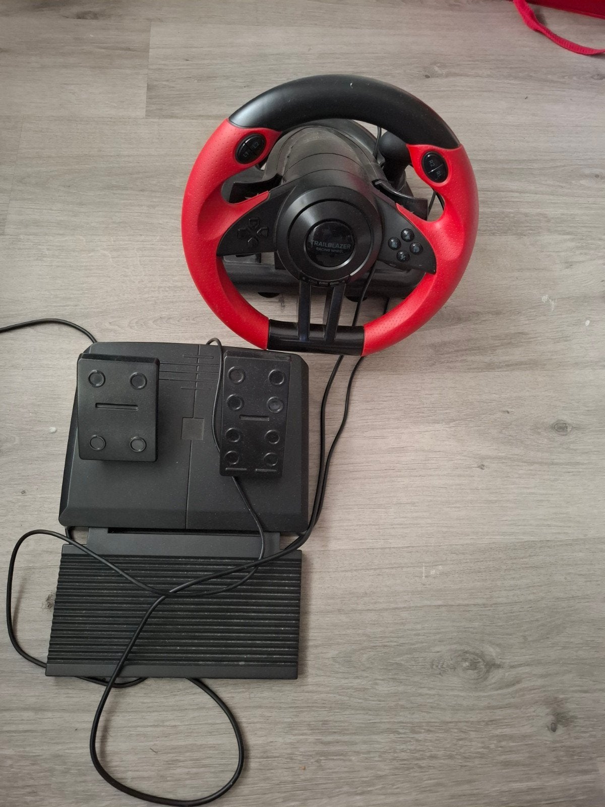 race stuur + pedalen, Games en Spelcomputers, Ophalen of Verzenden, Refurbished, Stuur of Pedalen, PlayStation 3