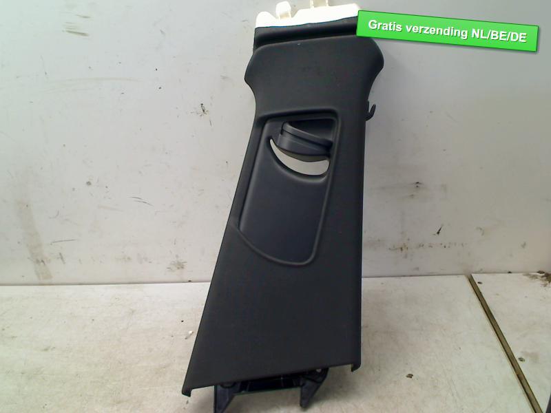 B STIJL BEKLEDING RECHTS A4 Avant Quattro (B8) (8K0867282C), Auto-onderdelen, Interieur en Bekleding, Audi, Gebruikt