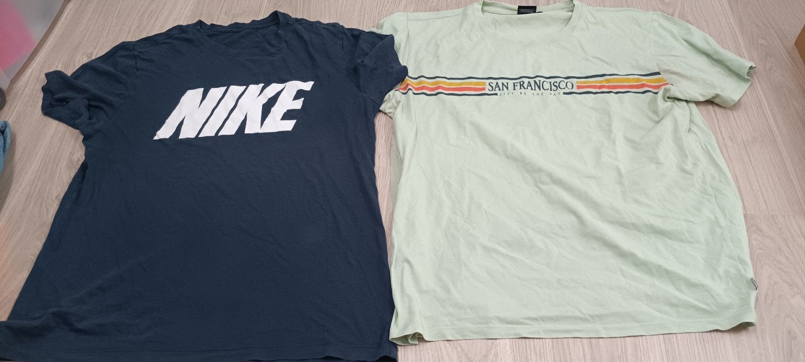 2 t-shirts maat XL   4 euro voor beide samen, Ophalen of Verzenden, Maat 56/58 (XL), Blauw