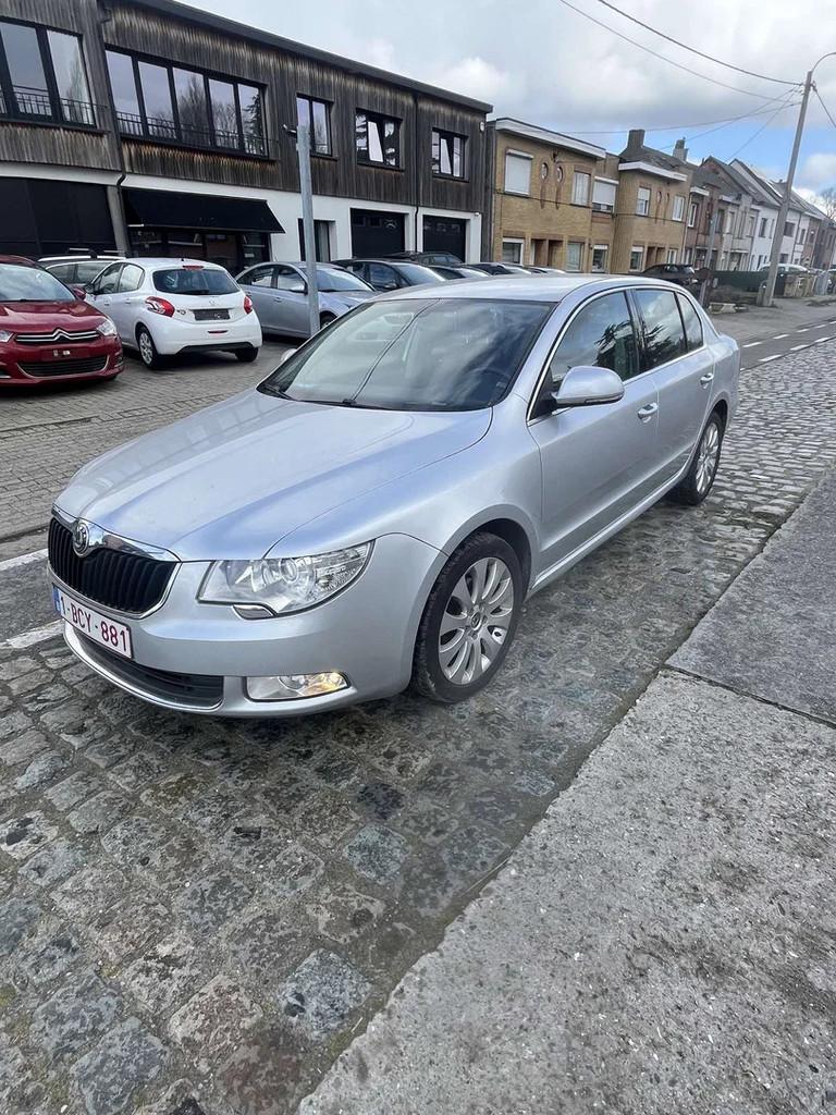 Skoda Superb Superb 1.6 TDi Elegance (bj 2010), Auto's, 105 pk, Gebruikt, 4 cilinders, Leder