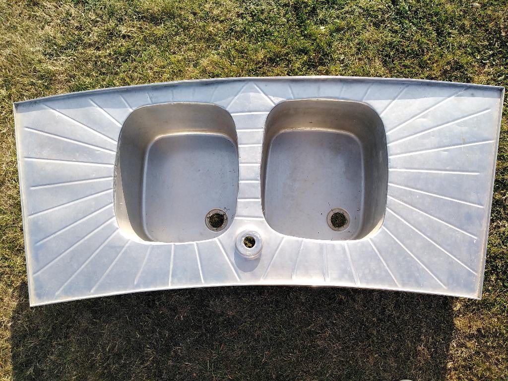 Ancien évier de bistrot, Enlèvement