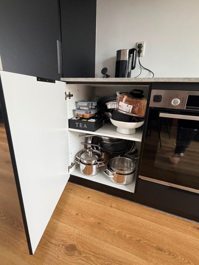 Luxe mat zwarte KVIK keuken inc Bosch apparatuurGEDEMONTEERD, Huis en Inrichting, Zwart, Enkelwandige keuken, Ophalen of Verzenden