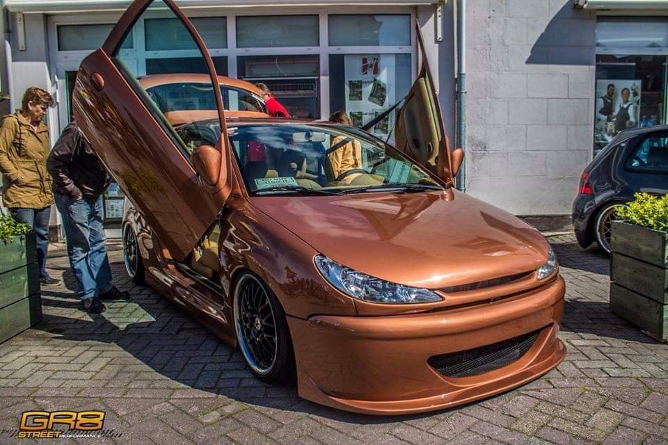 Peugeot 206 Tuningcar, Voorwielaandrijving, 4 zetels, Leder, 1400 cc