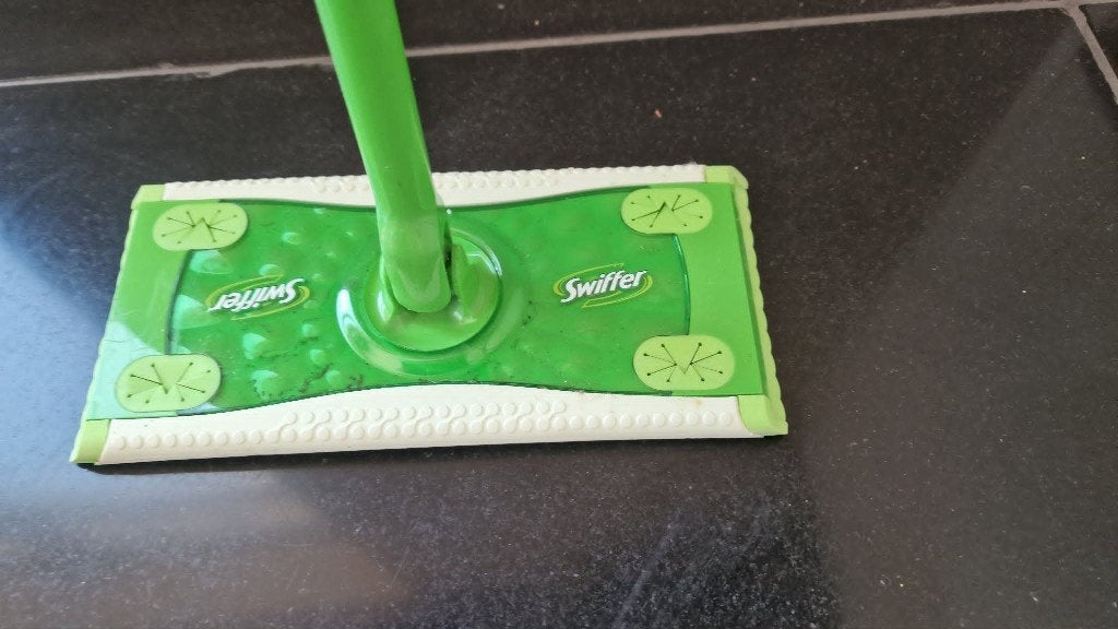 Swiffer / vloerreiniger / Sweeper met steel, Enlèvement ou Envoi, Autres types