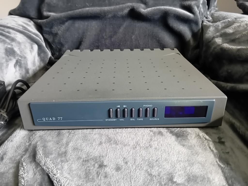 Quad 77 voorversterker, Ophalen of Verzenden, Gebruikt, Stereo, Overige merken
