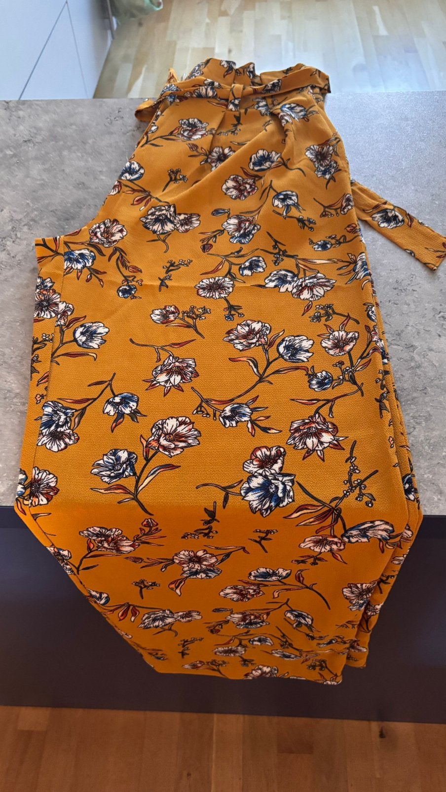Te koop 2 bloesjes en een zomerbroek, Kleding | Dames, Ophalen, Zo goed als nieuw, Oranje