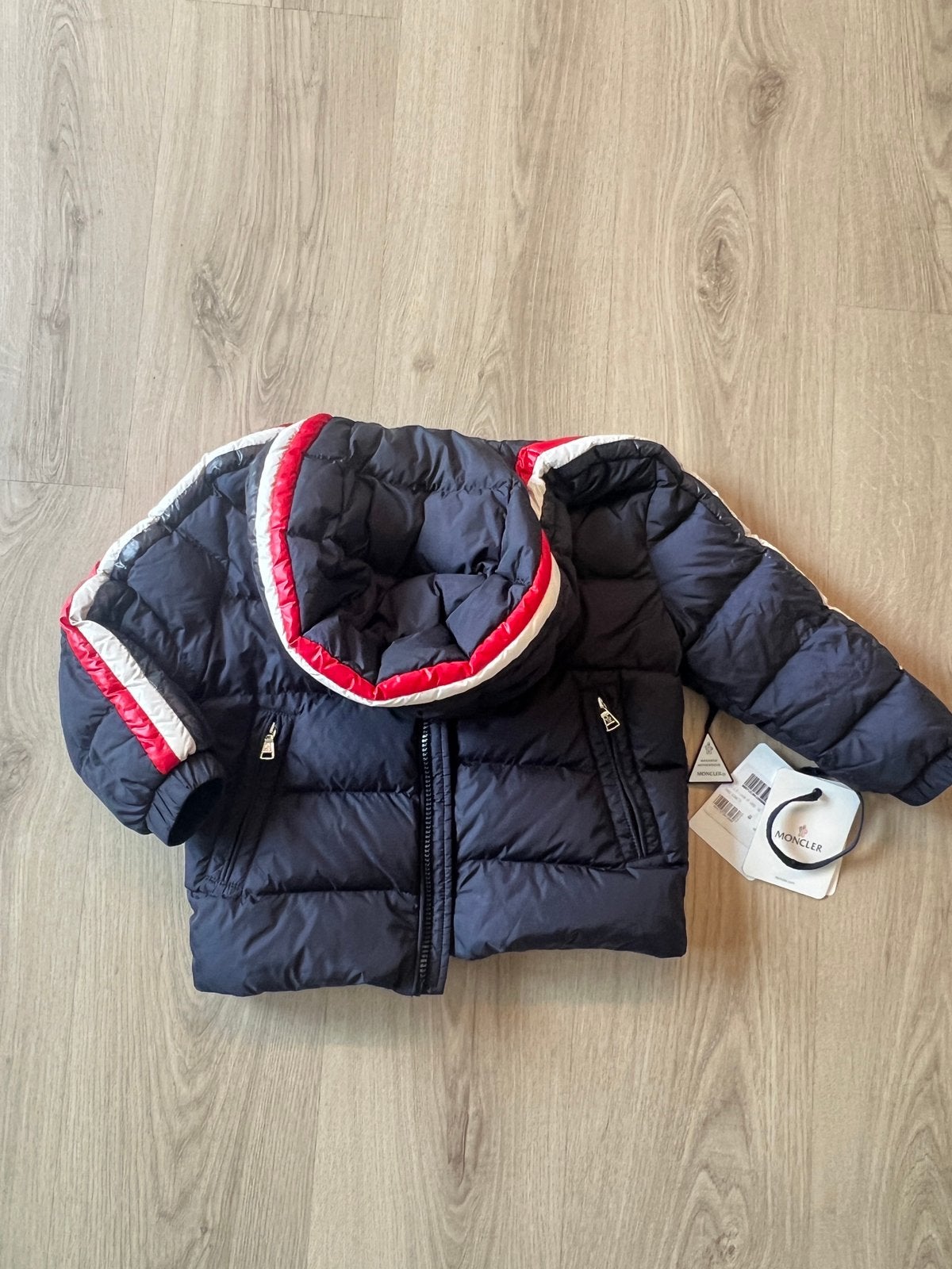 Winterjas moncler maat 4 jaar, Enfants & Bébés, Enlèvement ou Envoi, Comme neuf