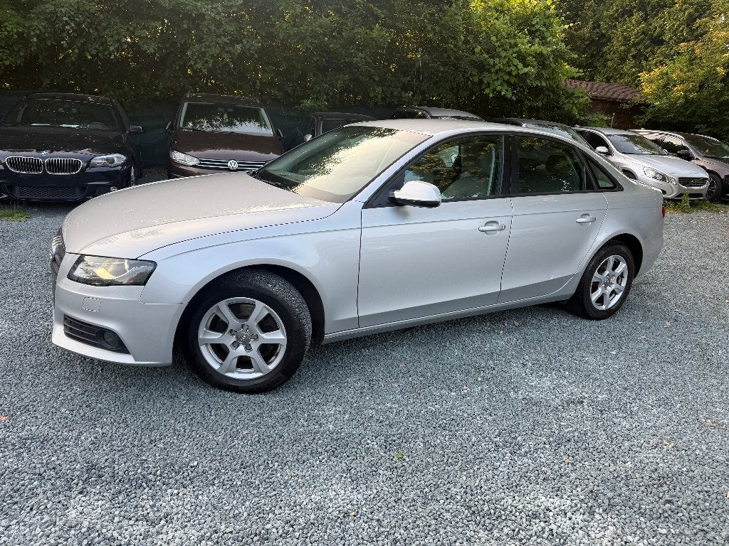 Audi A4 1.8 TFSI FULL Cuir chauffant Navigation Xenon*Carnet, Autos, Cuir, Argent ou Gris, Achat, Entreprise
