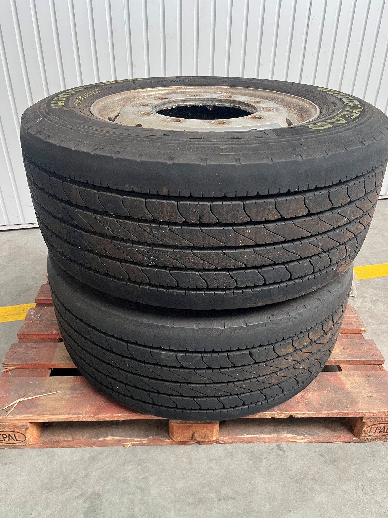 2 x Band op alu velg 375/50R22,5, Gebruikt, Overige merken, Overige Auto-onderdelen