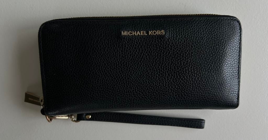 Michael Kors portemonnee, Handtassen en Accessoires, Ophalen, Zo goed als nieuw, Zwart