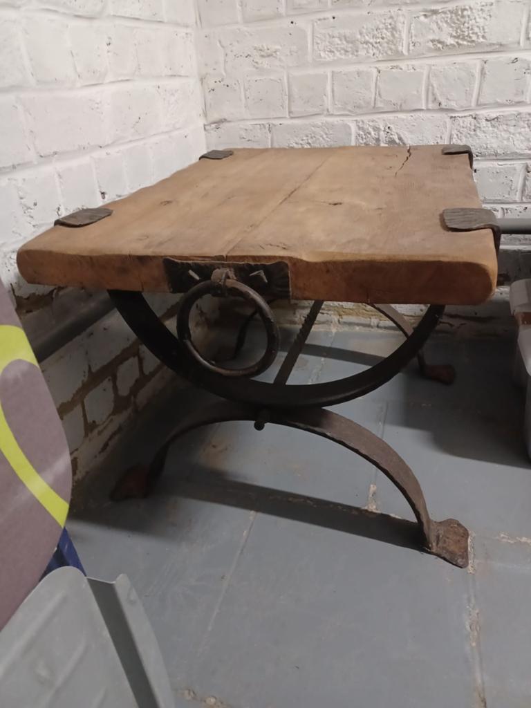 Rustieke eiken  tafel met smeedijzer, Antiek en Kunst, Ophalen