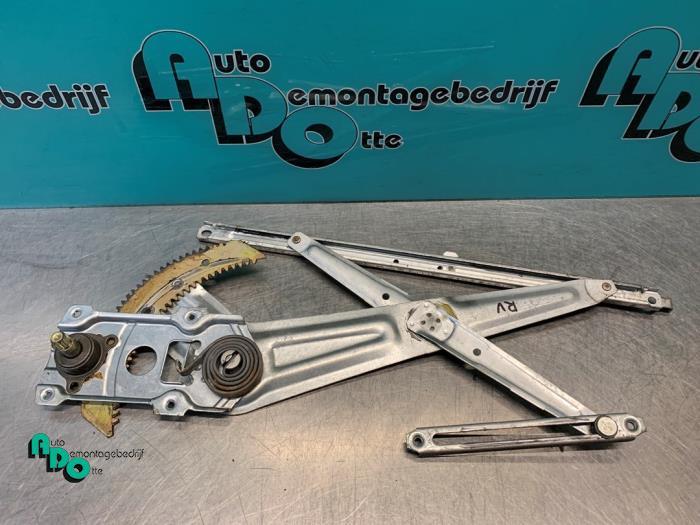 Ruitmechaniek 4Deurs rechts-voor van een Daihatsu Cuore (Cuo, Gebruikt, Daihatsu, -, -