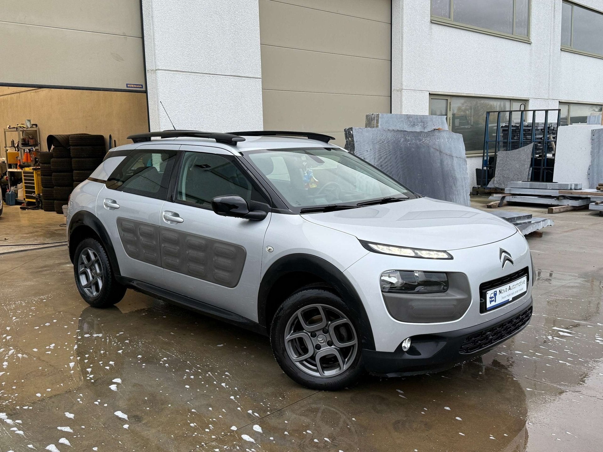 Citroen C4 Cactus C4 Cactus PureTech 82 Shine, Autos, Argent ou Gris, Achat, Euro 6, Entreprise