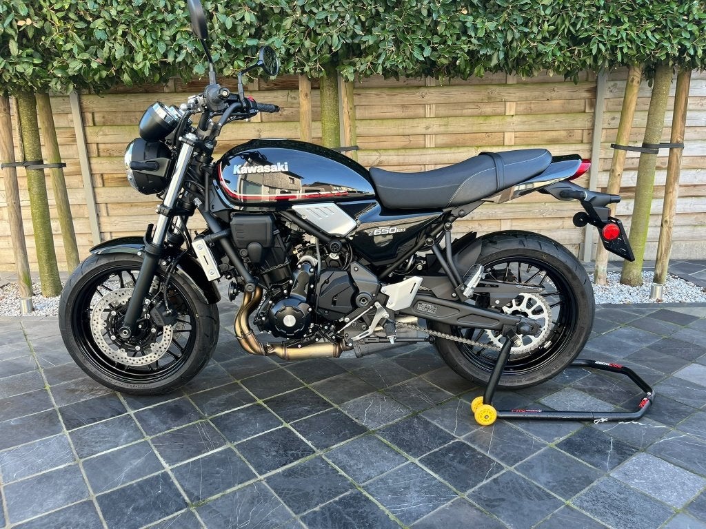 kawasaki z650rs **NIEUW**0 km !!! ** retro model **, Motoren, 2 cilinders, Nieuw, Bedrijf, ABS