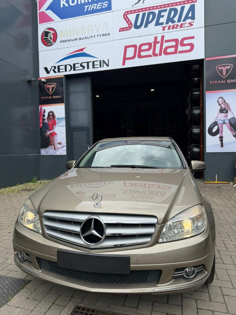 Mercedes-Benz C-Klasse C 180 CGI BlueEfficiency Avantgarde, Autos, Achat, Automatique, Particulier, Caméra de recul