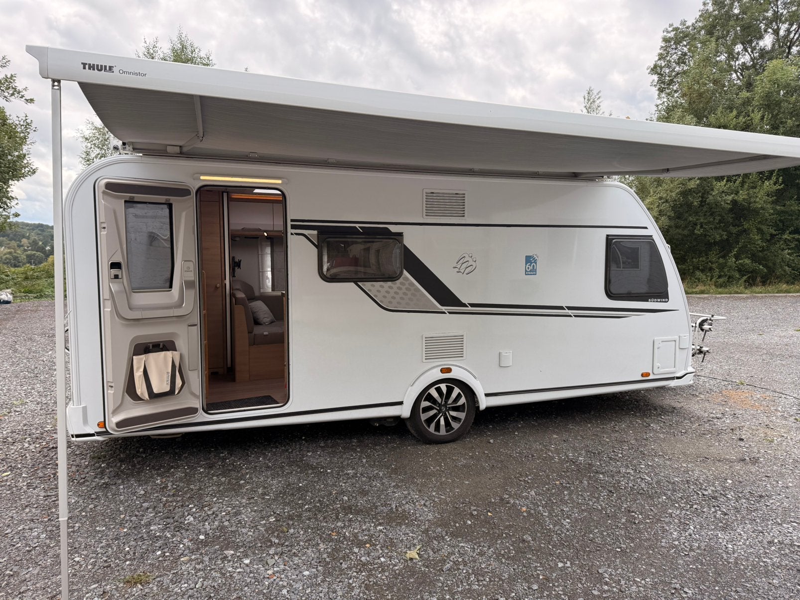 Caravane Knaus Sudwind 60, Entreprise, Micro-ondes, Knaus