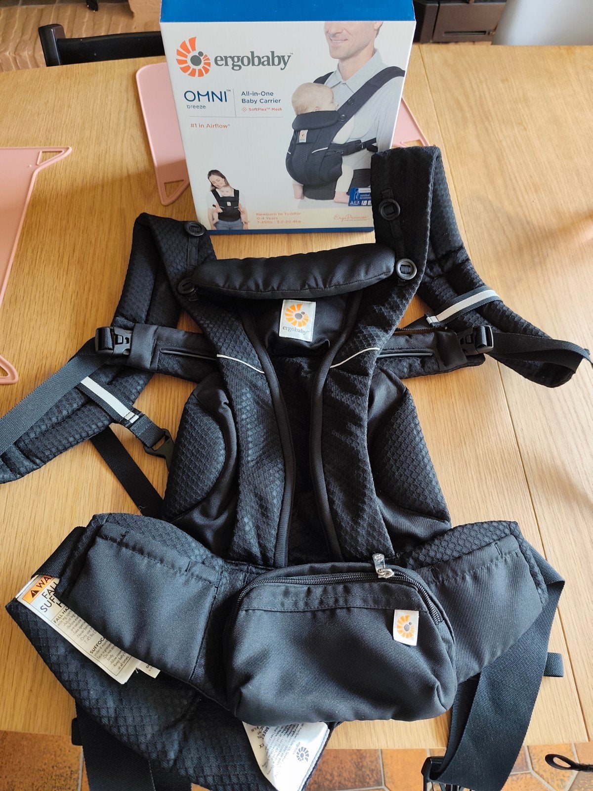 Ergobaby Omni breeze, Enlèvement, Porte-bébé
