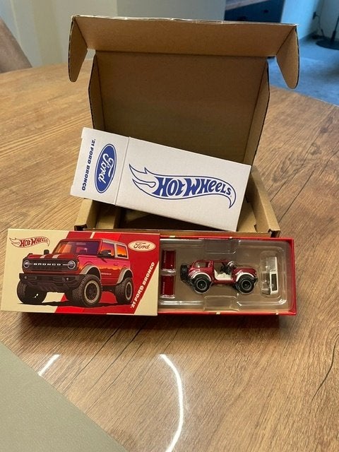 21’ Ford Bronco 2026 RLC Hot Wheels, Enlèvement ou Envoi, Neuf