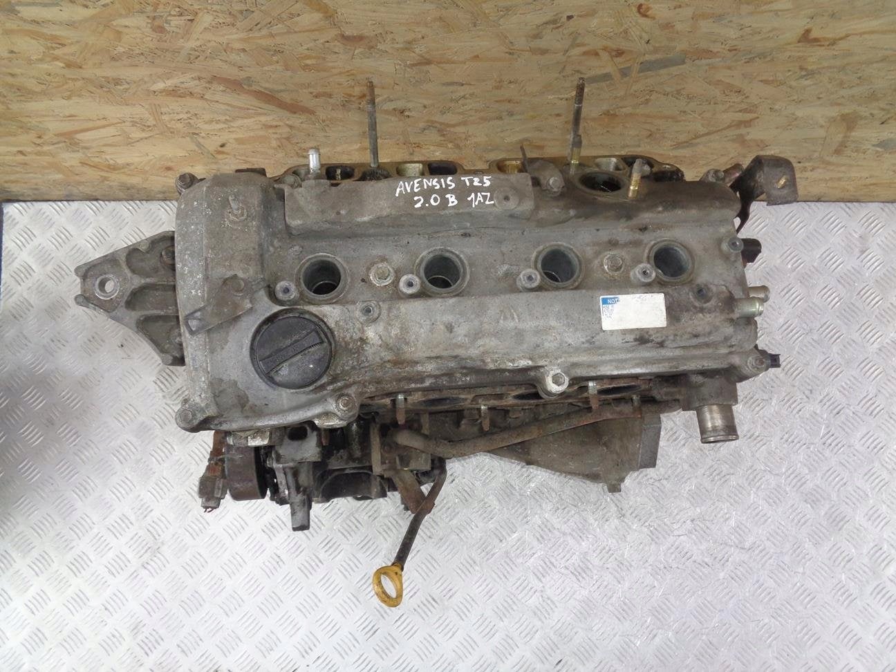 Moteur 1AZFE Nu TOYOTA AVENSIS, Envoi, Utilisé, Daihatsu