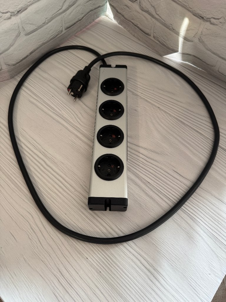 Silent Wire SilentSockeT4 Stroomblok 1.5m Filter/Verdeeldoos, Audio, Tv en Foto, Tuners, Verzenden, Zo goed als nieuw, Analoog